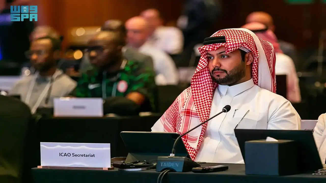أول سعودي يدخل التاريخ ويحصد أعلى تصنيف من منظمة الإيكاو الدولية
